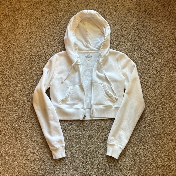 Hollister Tops - Hollister Women’s White Cropped Hoodie/Sweat Jacket with Pockets